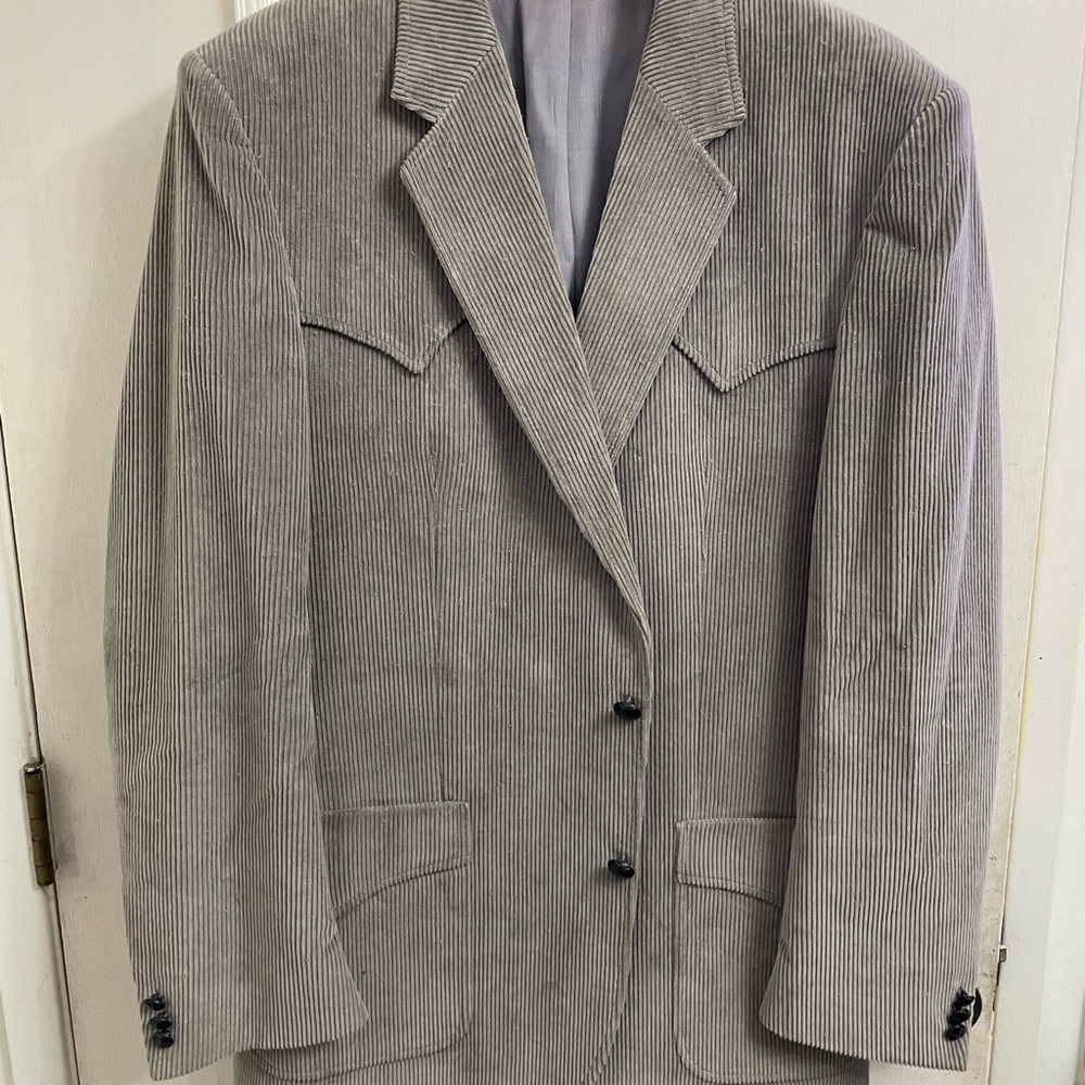 Light Gray Wool-Blend Sport Coat with Western Yoke